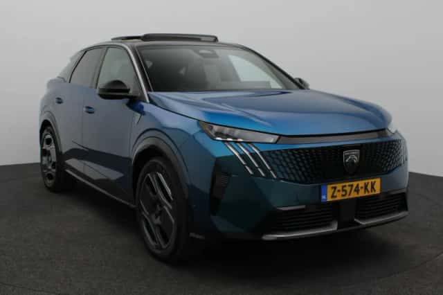 Peugeot e-3008 (2024) thumbnail 9