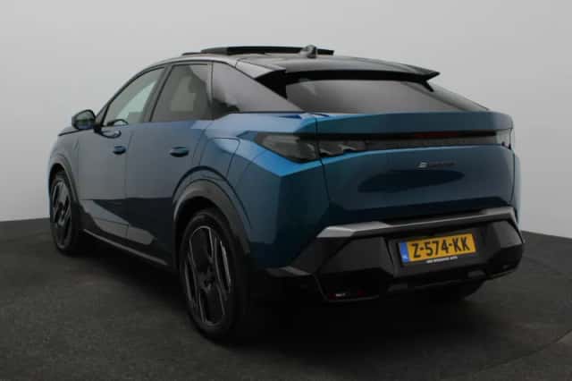 Peugeot e-3008 (2024) thumbnail 10