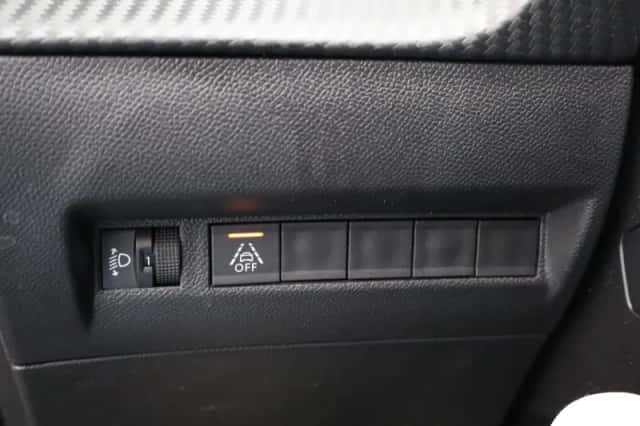 Peugeot e-2008 (2023) thumbnail 27