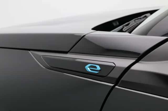 Peugeot e-2008 (2023) thumbnail 35