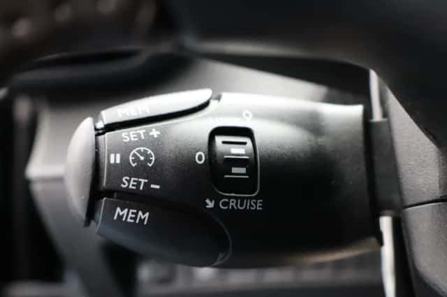 Peugeot e-2008 (2023) thumbnail 44
