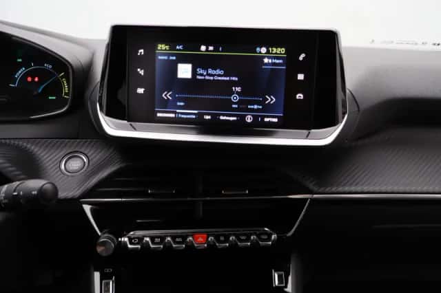 Peugeot e-2008 (2023) thumbnail 7