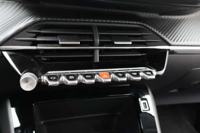 Peugeot 208 (2020) thumbnail 22