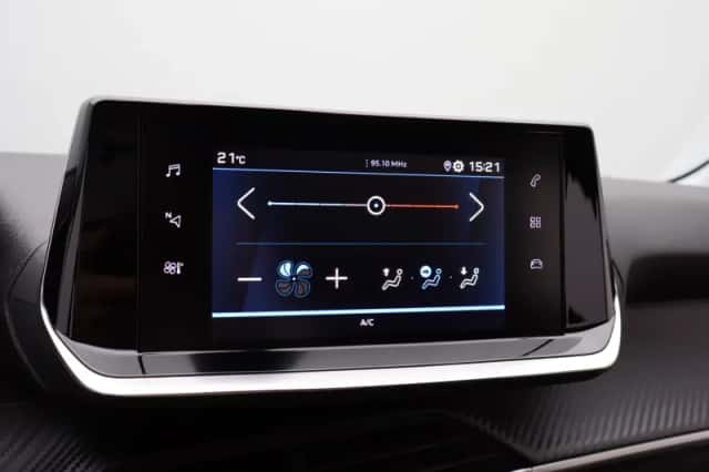 Peugeot 208 (2020) thumbnail 23