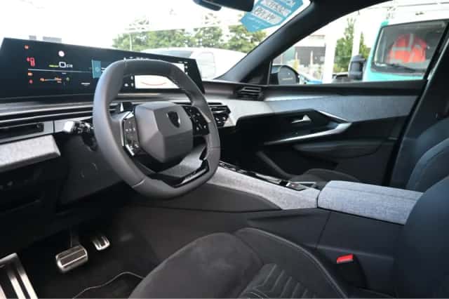 Peugeot e-3008 (2026) thumbnail 5