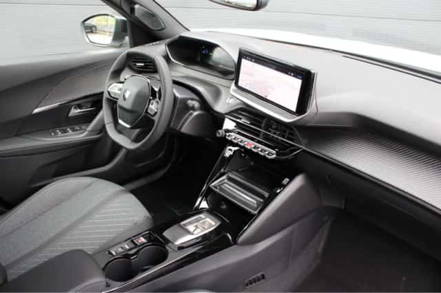 Peugeot e-2008 (2026) thumbnail 3