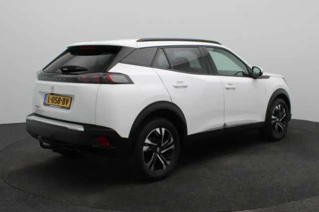 Peugeot 2008 (2021) thumbnail 2