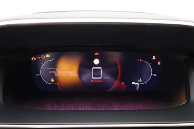 Peugeot 2008 (2021) thumbnail 4