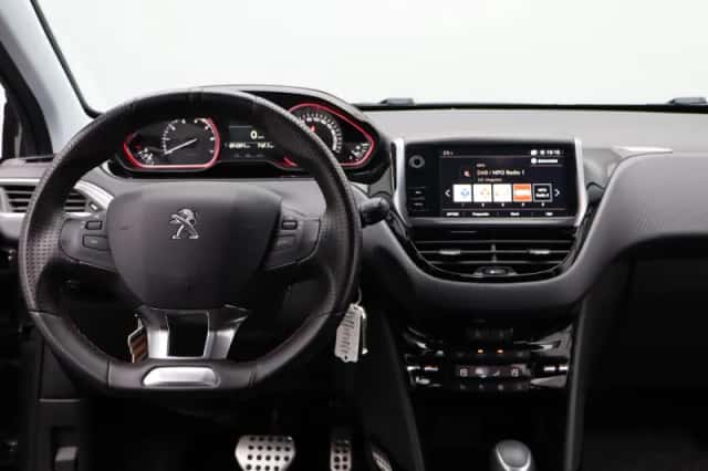 Peugeot 2008 (2019) thumbnail 3