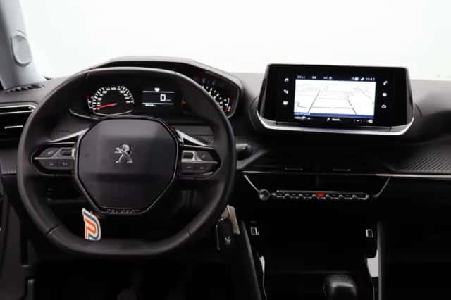 Peugeot 2008 (2022) thumbnail 3