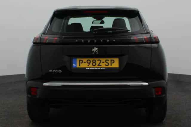 Peugeot 2008 (2022) thumbnail 6