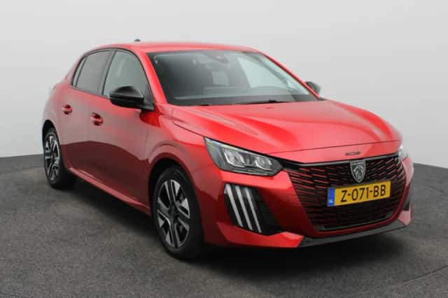 Peugeot 208 (2024) thumbnail 2