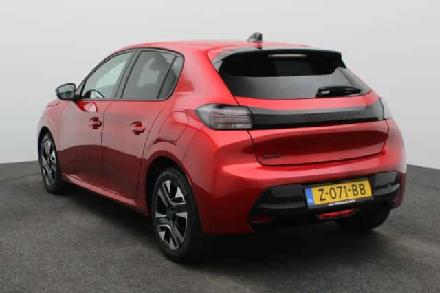 Peugeot 208 (2024) thumbnail 5