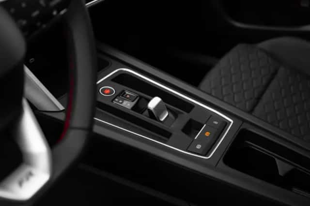 SEAT Leon (2025) thumbnail 17