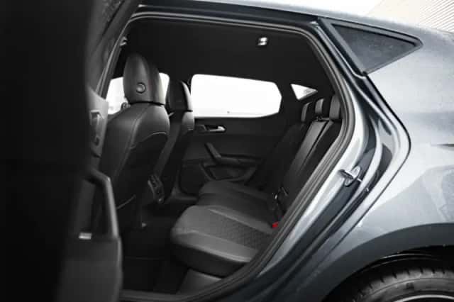 SEAT Leon (2025) thumbnail 19