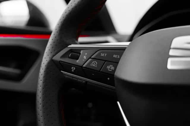 SEAT Leon (2025) thumbnail 24