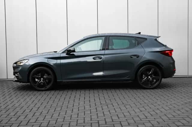 SEAT Leon (2025) thumbnail 5