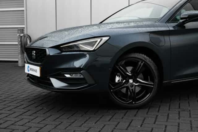 SEAT Leon (2025) thumbnail 6