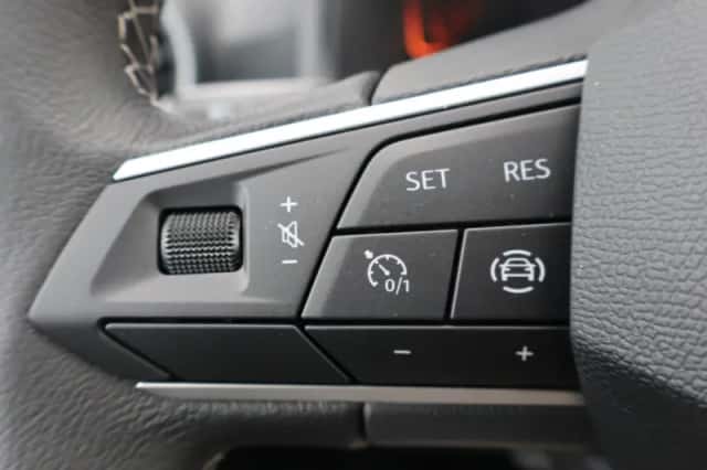 SEAT Arona (2026) thumbnail 16