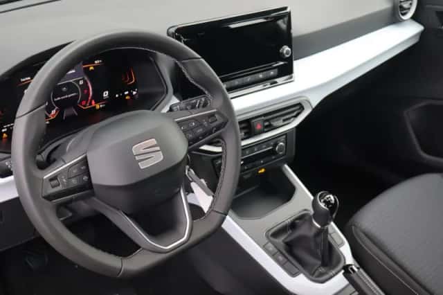 SEAT Arona (2026) thumbnail 4