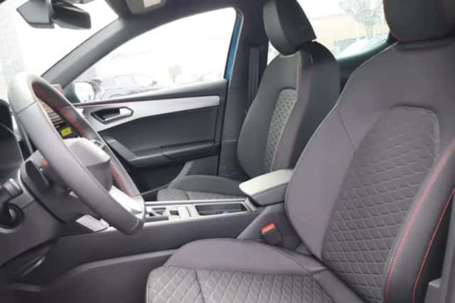 SEAT Leon (2025) thumbnail 12