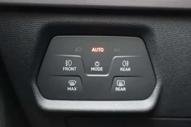 SEAT Leon (2025) thumbnail 14