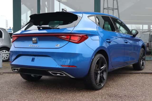 SEAT Leon (2025) thumbnail 8