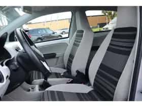 SEAT Mii (2013) thumbnail 12