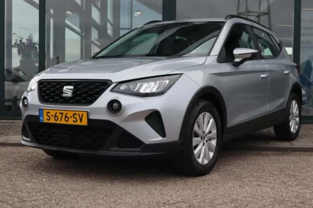 SEAT Arona (2023) thumbnail 1