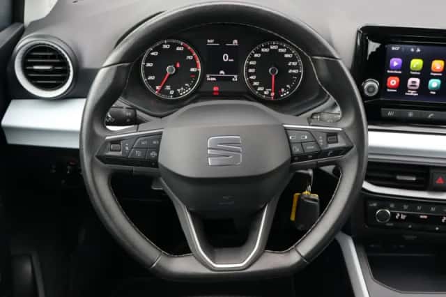 SEAT Arona (2023) thumbnail 6