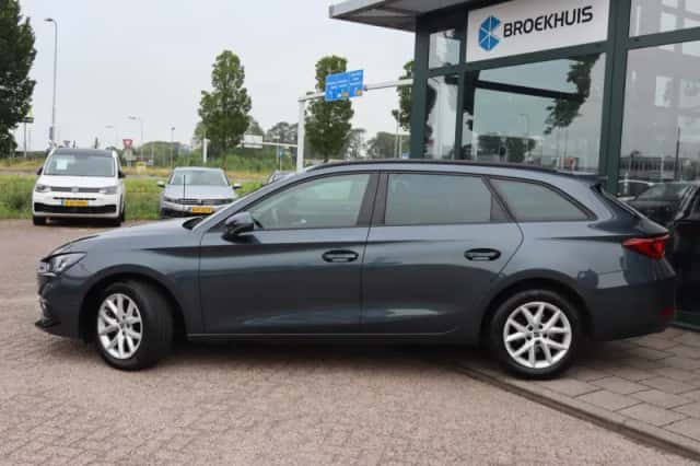 SEAT Leon Sportstourer (2021) thumbnail 5