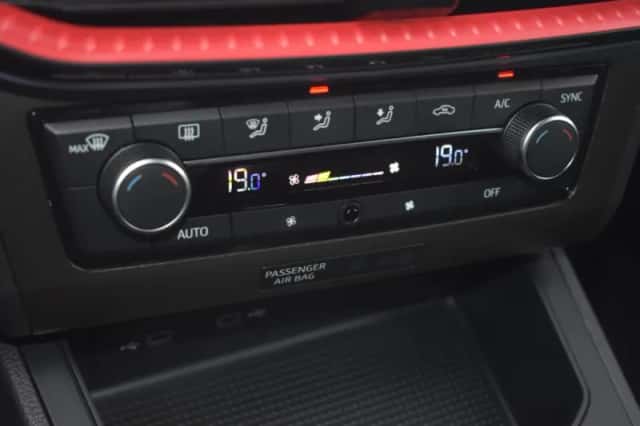 SEAT Ibiza (2022) thumbnail 24