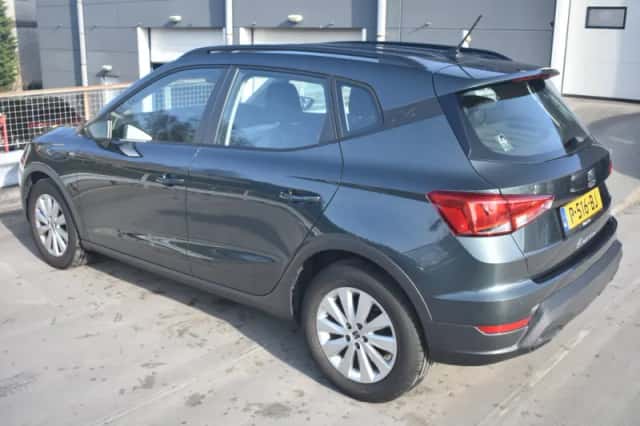 SEAT Arona (2022) thumbnail 3