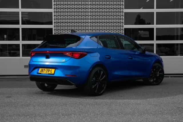 SEAT Leon (2025) thumbnail 2