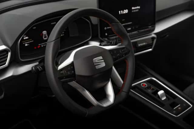 SEAT Leon (2025) thumbnail 13