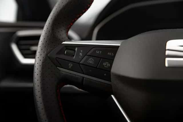 SEAT Leon (2025) thumbnail 14