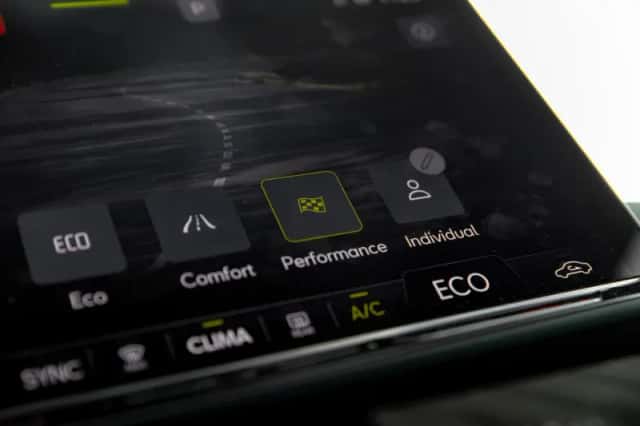 SEAT Leon (2025) thumbnail 19