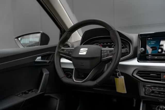 SEAT Arona (2026) thumbnail 12