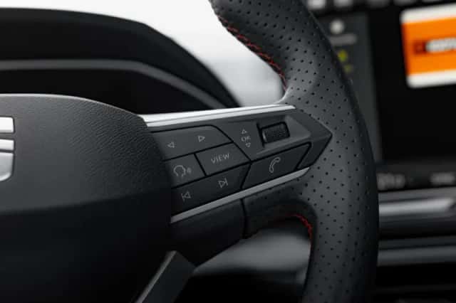 SEAT Leon (2025) thumbnail 15