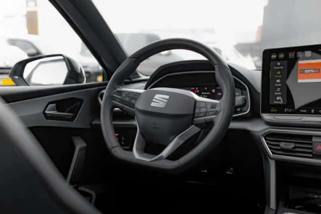 SEAT Leon (2025) thumbnail 9