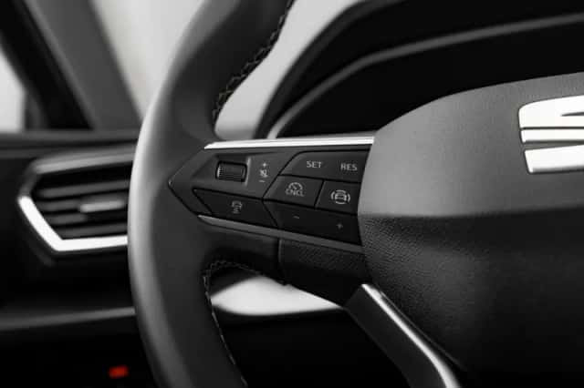 SEAT Leon (2026) thumbnail 13