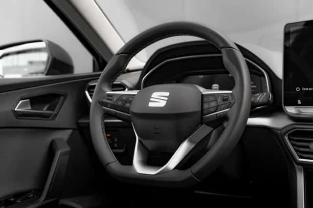 SEAT Leon (2026) thumbnail 10