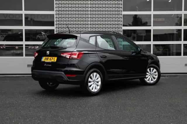 SEAT Arona (2025) thumbnail 2
