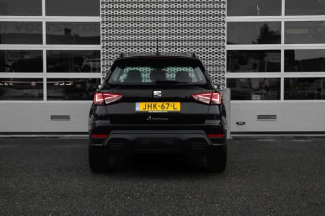 SEAT Arona (2025) thumbnail 3
