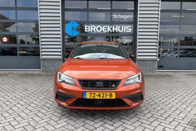 SEAT Leon (2018) thumbnail 3