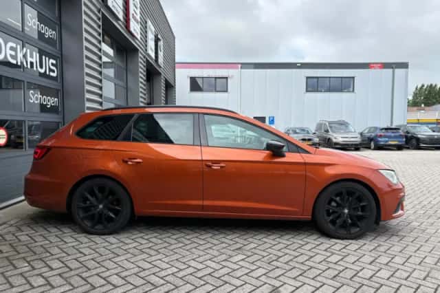 SEAT Leon (2018) thumbnail 5