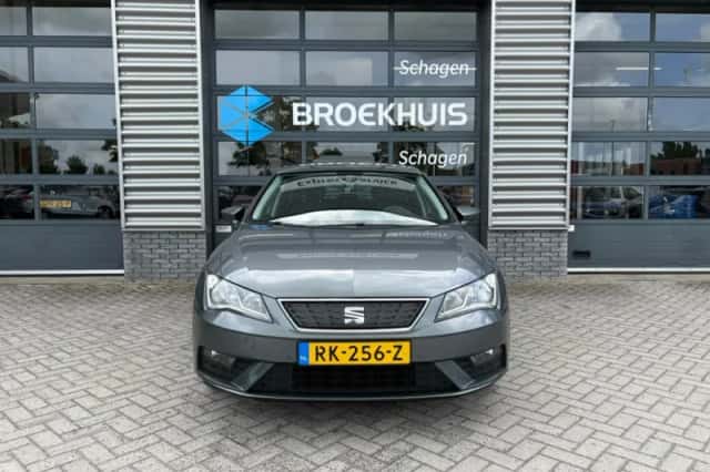 SEAT Leon (2018) thumbnail 3