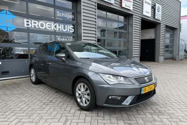 SEAT Leon (2018) thumbnail 4