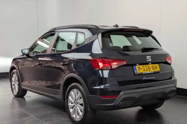 SEAT Arona (2022) thumbnail 3