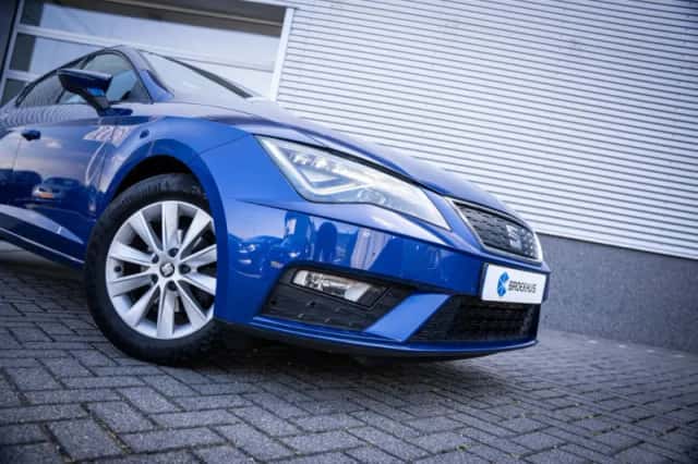 SEAT Leon (2017) thumbnail 3